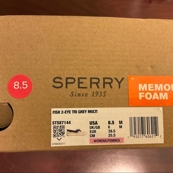 BRAND NEW SPERRY SHOES - Picture 5 of 6